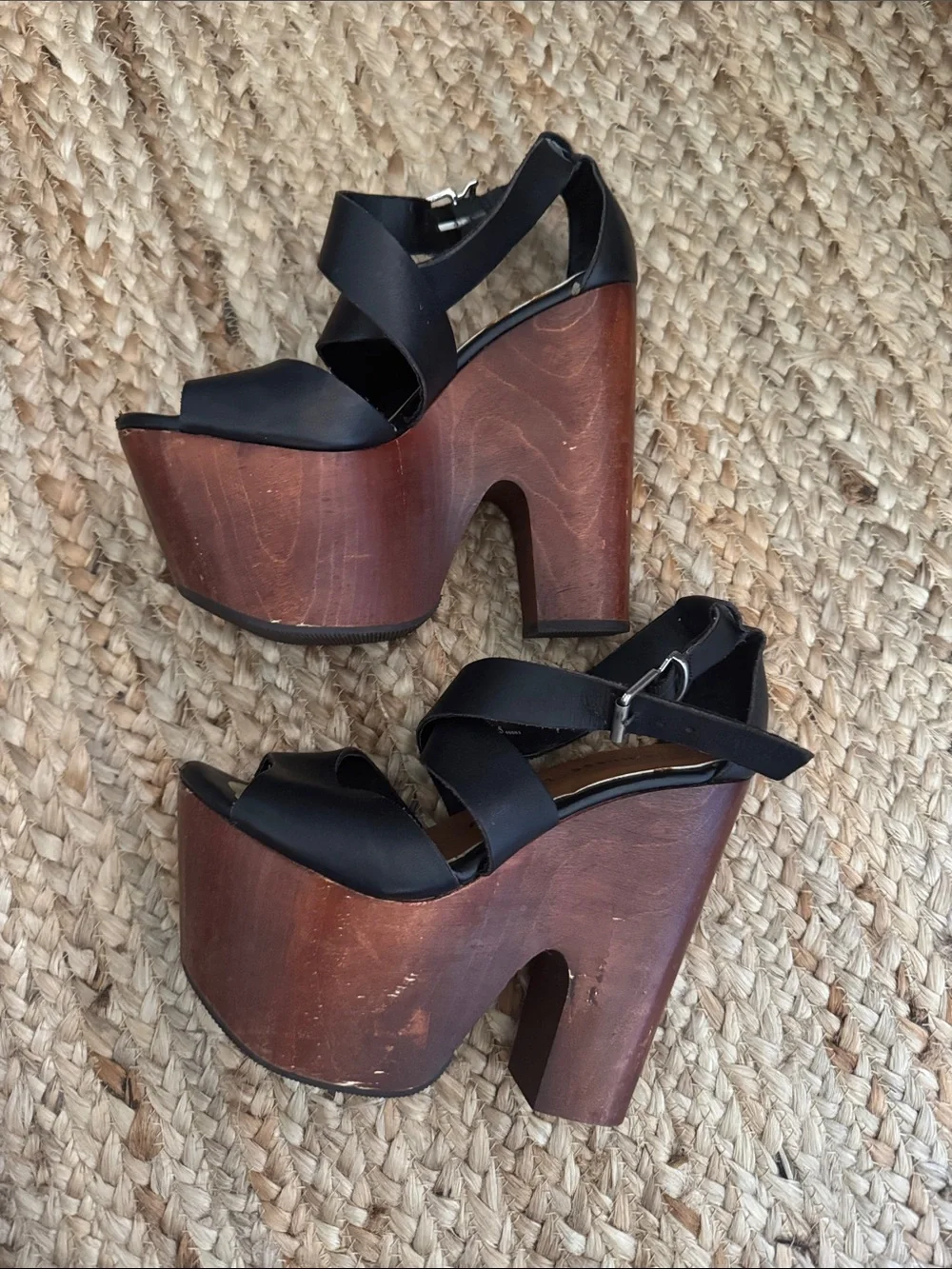 Chinese Laundry Black Strappy Platform Sandals with Wood-Look Heel